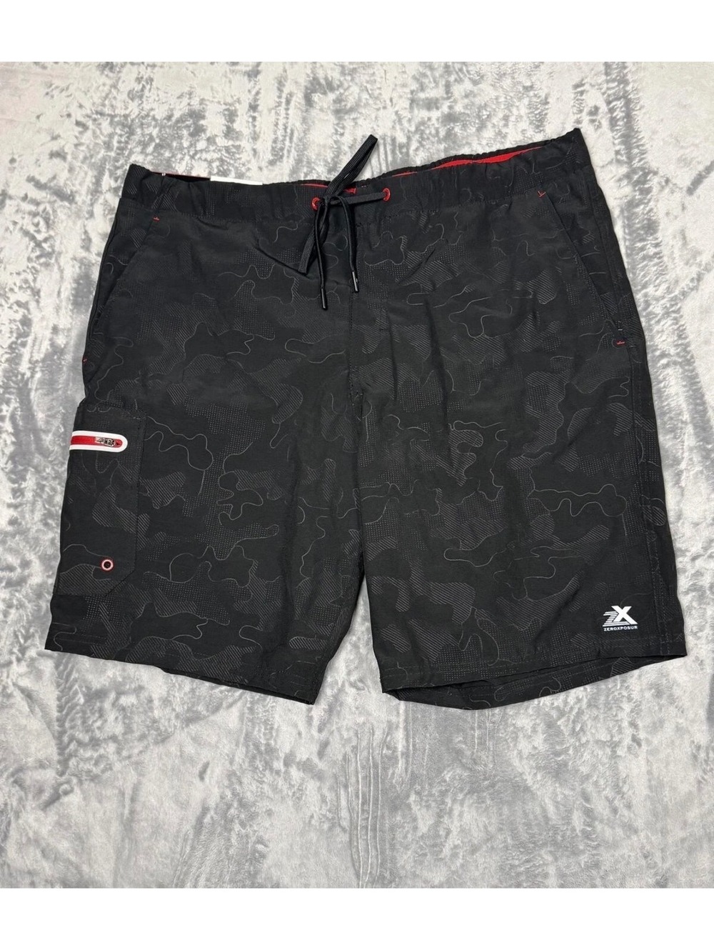 NWT. ZeroXposur Men Swim Trunks XL Black Nova Board Shorts Comfort Liner Y88231S
